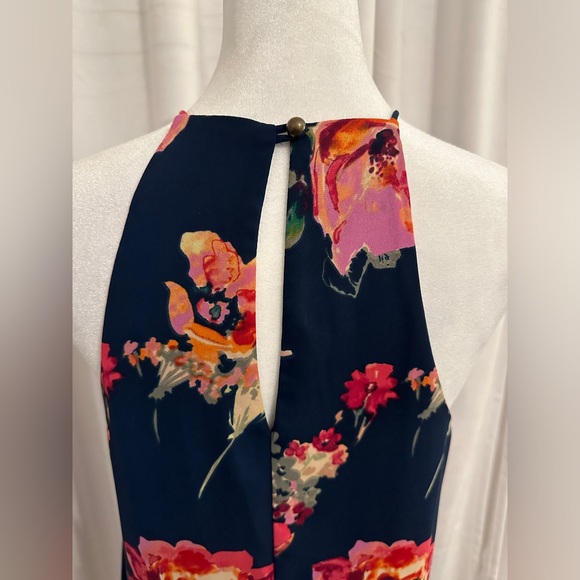 Everly Navy Floral Halter/Racer Neck Short Dress Size Medium - Picture 4 of 5